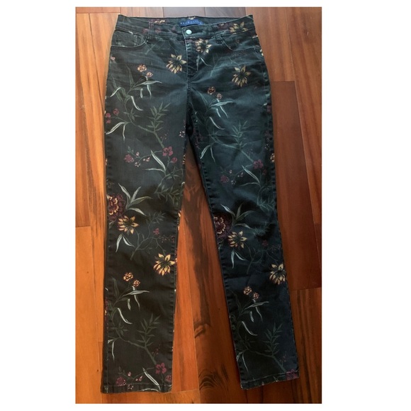Black Floral “Amy” Straight Leg Jeans { Bandolino } - Picture 2 of 11